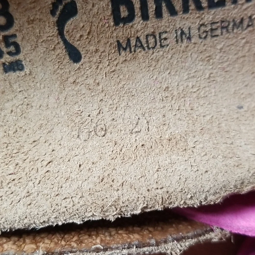 Birkenstock Oita Slide Sandal in Fuchsia - Picture 6 of 12